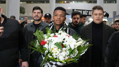 Beşiktaş'ın yeni transferi Keny Arroyo, İstanbul'a geldi