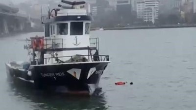 İstanbul'da denize düşen kadının yardımına balıkçılar koştu