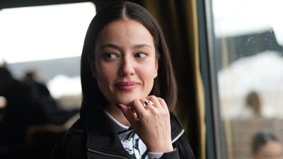 Pelin Akil özel okul fiyatlarına isyan etti