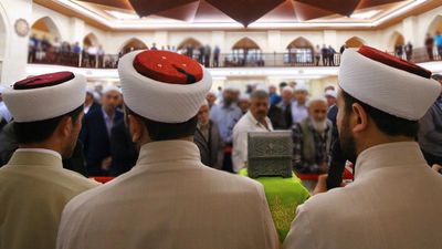 Fransa'da imamlık resmi meslek olarak tanındı
