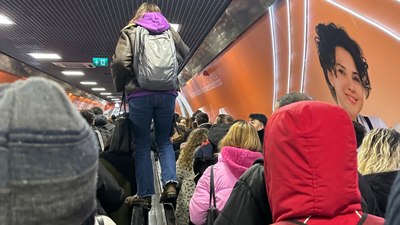 İstanbullular metro istasyonlarına akın etti