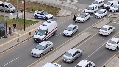 Diyarbakır'da bir şahıs darbettiği karısını hastaneye götüren ambulansı durdurmak istedi