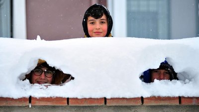 21 Şubat Cuma okullar tatil mi? Son dakika İstanbul'da Valilik kararı...