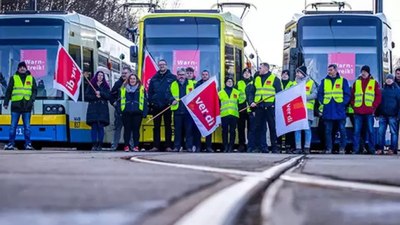 Berlin’de toplu taşımada 48 saatlik grev: Ulaşım durdu