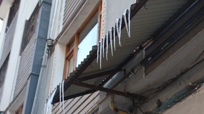 Elazığ buz kesti: Termometreler eksiyi gösterdi