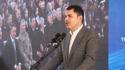 "Hizmetleri yalanlarla gölgelemeye çalışıyorlar"