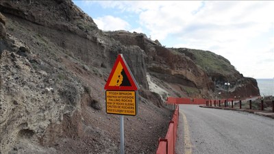 Santorini'deki Yeni Kameni volkanı faaliyete geçti!