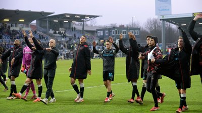 Bayer Leverkusen, Holstein Kiel'e şans tanımadı