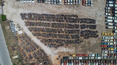Antalya'da yediemin otoparkları 'döviz mezarlığına' döndü