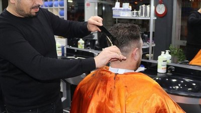 İzmir Berberler Odası Başkanı: Erkekler kişisel bakımda kadınları geçti