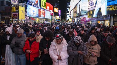 New York Times Meydanı’nda teravih namazı kılındı