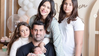 3. kez anne olmuştu! Zeynep Sever Demirel küçük bebeğiyle poz verdi