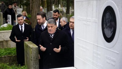 Serdal Adalı, Süleyman Seba'nın kabrini ziyaret etti: Ali Sami Yen'i de unutmadı...