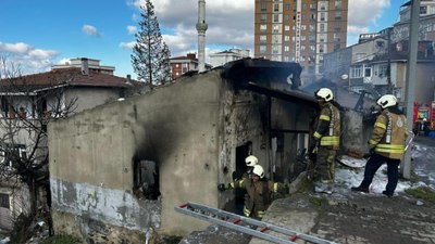 İstanbul Gaziosmanpaşa'da boş evlerin kundaklandığı iddia edildi