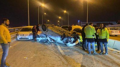 Ankara'da 9 araç zincirleme kazaya karıştı: 4 yaralı