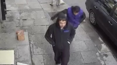 İstanbul'da yankesicilik yöntemiyle cep telefonu çalan 2 şüpheli tutuklandı