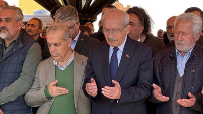 Kemal Kılıçdaroğlu, kuzeninin cenaze törenine katıldı