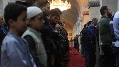 Halep'teki Emevi Camisi'nde teravih namazı kılındı