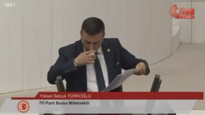 İyi Partili Yüksel Selçuk Türkoğlu TBMM kürsüsünde su içti