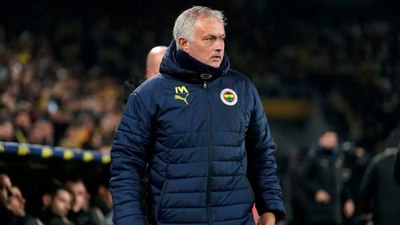 Jose Mourinho: Normal şartlarda şampiyonluk yarışının bitmiş olması gerekiyordu