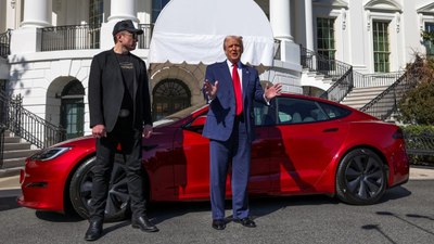 Trump ve Musk'ın Tesla araçlarla pozu sonrası ABD'li 4 senatörden soruşturma talebi