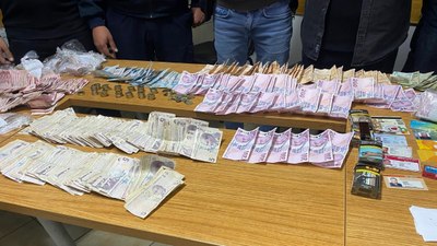 Eskişehir'de görme engelli taklidi yapan dilencinin üzerinden 32 bin lira çıktı