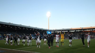 Michy Batshuayi'nin gol attığı maçta Eintracht Frankfurt kazandı