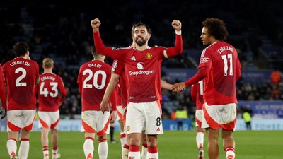 Manchester United, Leicester City'yi farklı geçti