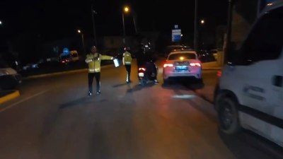 Kocaeli'de polis ile motosiklet sürücüsü arasında tebessüm ettiren diyalog