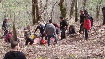 Sakarya'da devrilen traktörün sürücüsü öldü