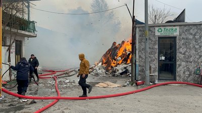 Bursa'da geri dönüşüm tesisinde yangın