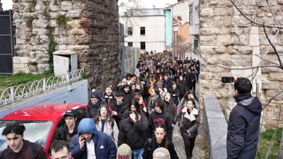 Ege Üniversitesi'nde İmamoğlu'na destek yürüyüşü WhatsApp grubunda örgütlendi