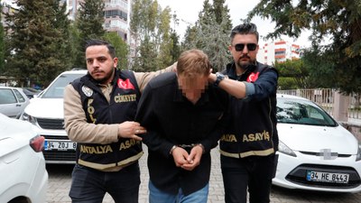 Antalya'da babasını öldürmek suçundan adliyeye sevk edilen zanlı hakkında karar