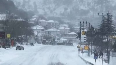 Mersin Sertavul geçidi  kar nedeniyle ulaşıma kapatıldı