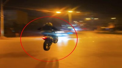 Bursa'da trafiği tehlikeye atan motosikletliye ceza