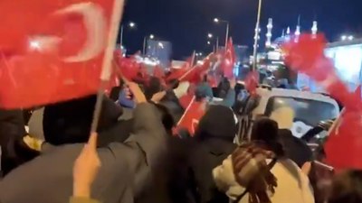 Konya'da Ekrem İmamoğlu'nun gözaltına alınması protesto edildi