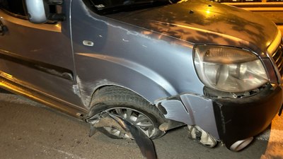 Antalya'da kaldırıma çarpan araçtan fırlayan genç kız yaşamını yitirdi