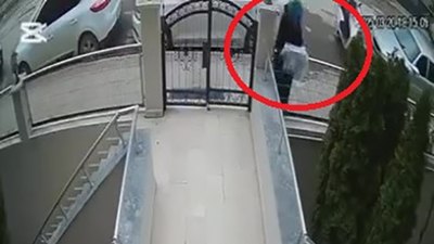 Kocaeli'de apartmanın önüne bırakılan ampulleri çaldı