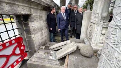 İstanbul Valisi Davut Gül, Şehzadebaşı Camii'nde incelemelerde bulundu