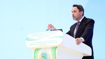 Alparslan Bayraktar: Türkiye'de 3,5 milyon eve yerli gaz sağlanıyor