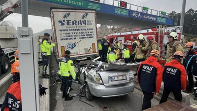 Pendik'te tırın altına giren otomobilde 4 kişi hayatını kaybetti: Kazanın detayları ortaya çıktı