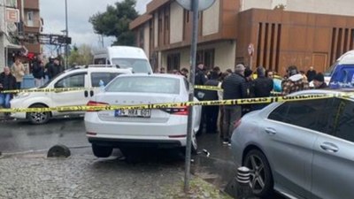 İstanbul'da yolun karşısına geçmeye çalışan kadın hayatını kaybetti