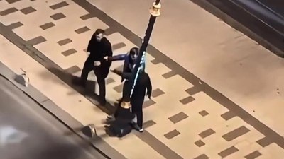 İstanbul'da cadde ortasında kavga cep telefonu kamerasıyla görüntülendi