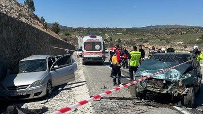 Uşak'ta feci kaza: Karı-koca hayatını kaybetti