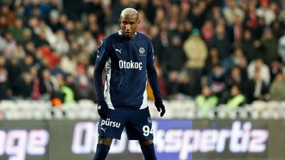 Anderson Talisca'dan nefis frikik golü