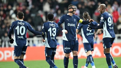 Fenerbahçe, Sivasspor'a 3 attı
