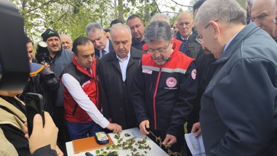 İbrahim Yumaklı: Dondan etkilenen 16 meyve çeşidi için devlet destek verecek