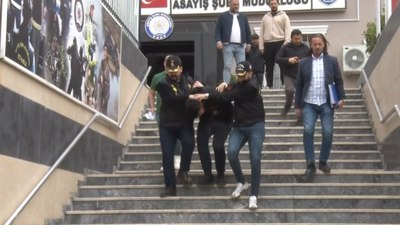 İstanbul'da eşiyle kafeteryada oturan adam silahla ensesinden vuruldu