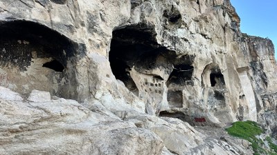 Tunceli'nin gizemli 'İn Delikleri' turizme kazandırılacak