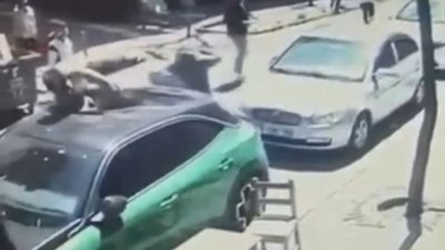 İstanbul'da deprem anında otomobilin üstüne atladı: O anları anlattı